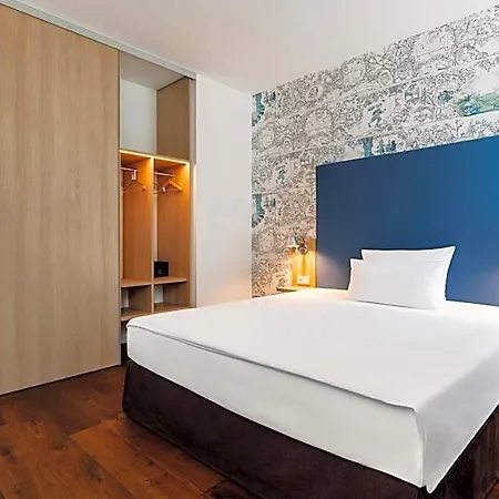 Grimms Hotel 4*
